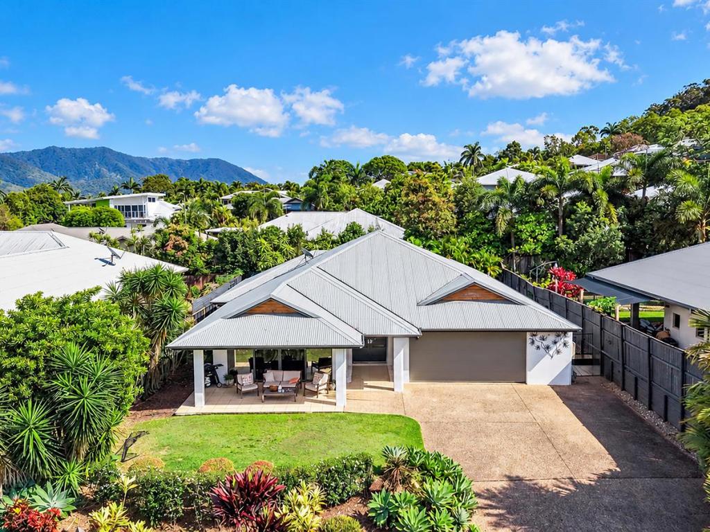 5 BARNACLE ST, TRINITY BEACH, QLD 4879