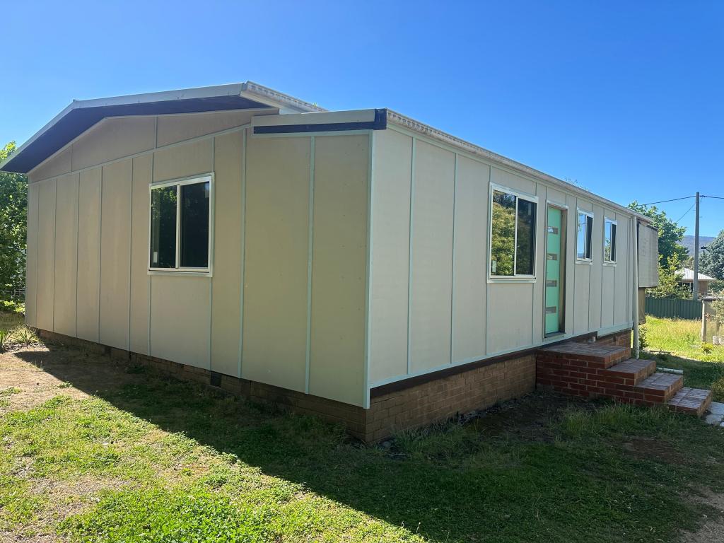 12 Chisholm St, Khancoban, NSW 2642