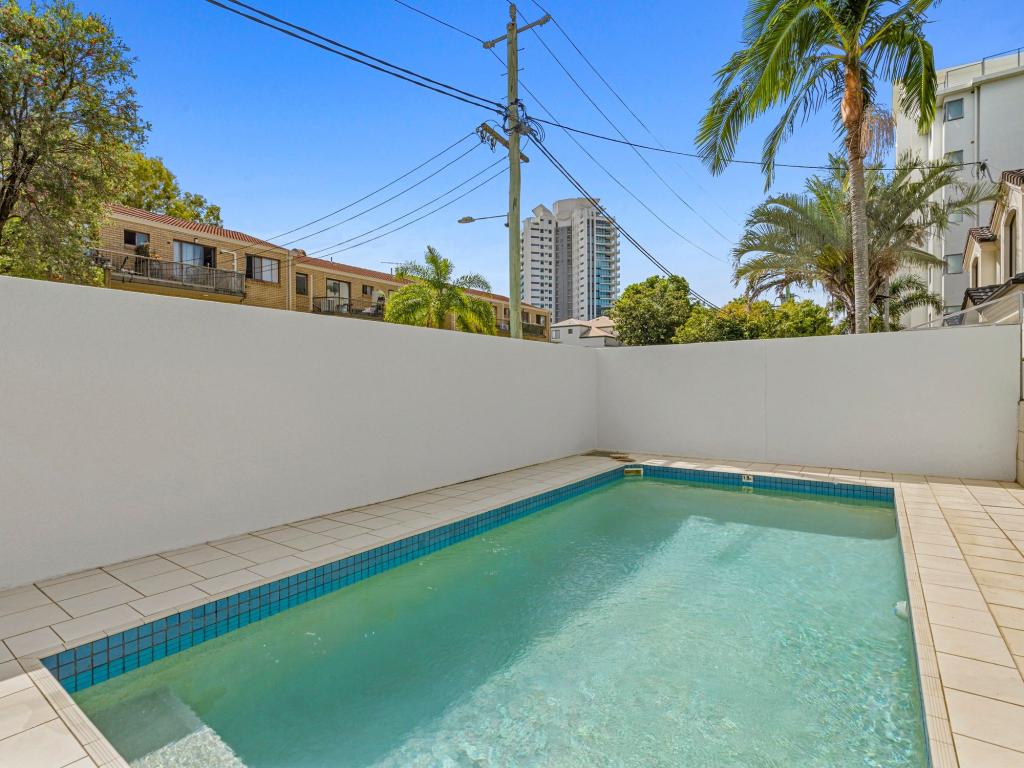 6/12-14 Bradford St, Labrador, QLD 4215