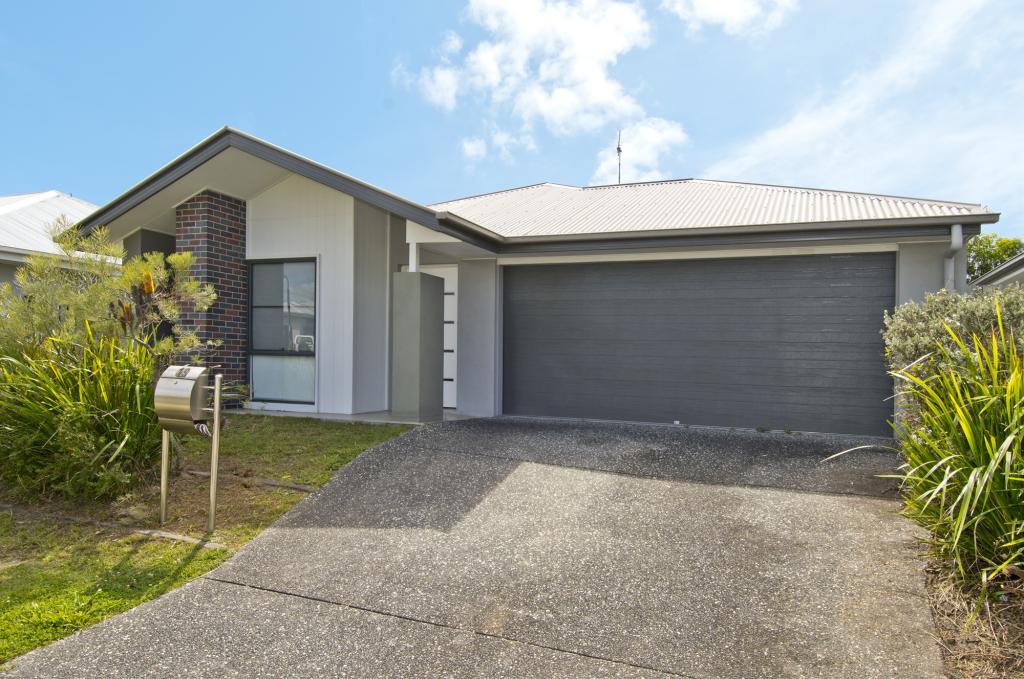 19 Stinson Cct, Coomera, QLD 4209