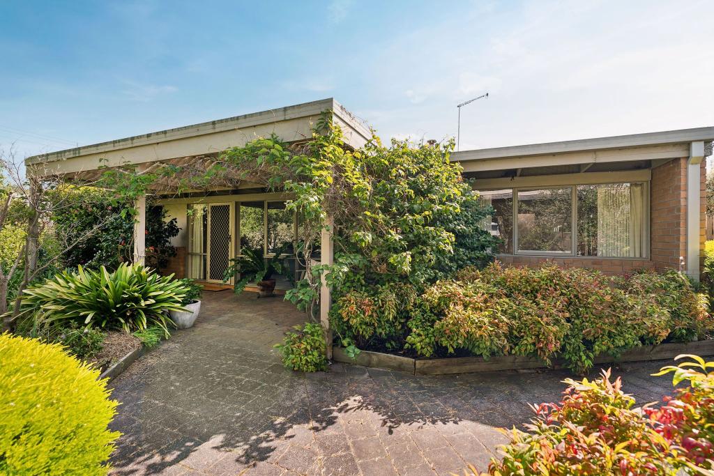 30 Banksia Pl, Rosebud, VIC 3939