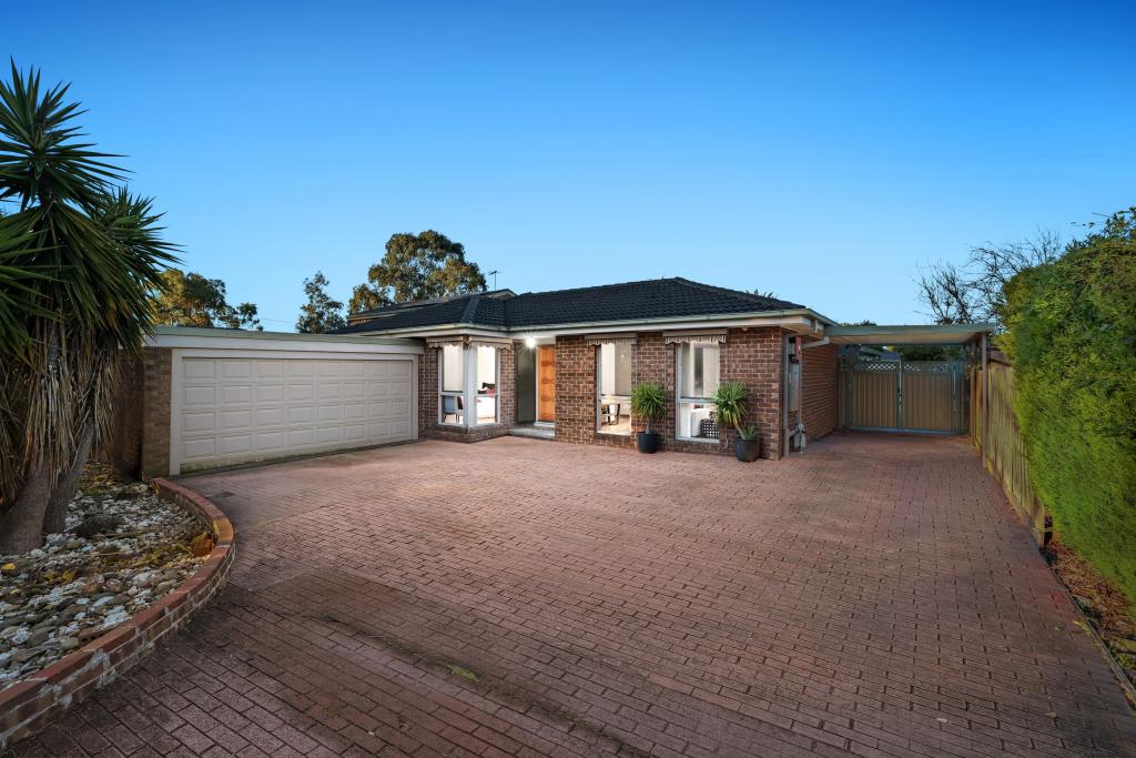 5 Saint Lawrance Way, Rowville, VIC 3178