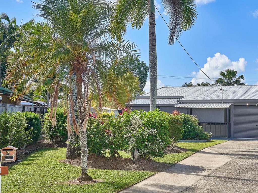 1/4 Ormsby Cl, Whitfield, QLD 4870