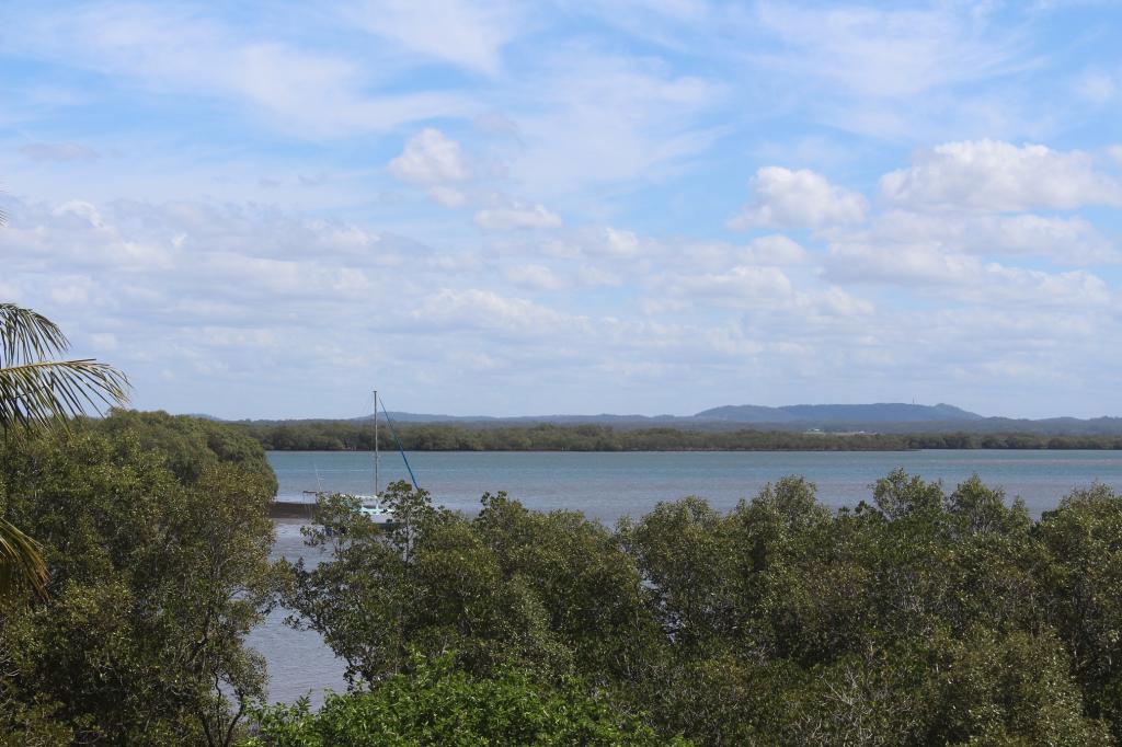 127 Palm Beach Rd, Russell Island, QLD 4184