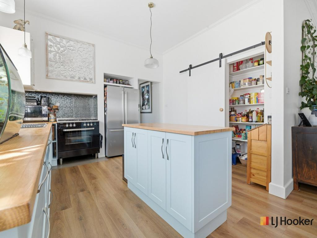 18 Ellis St, Flora Hill, VIC 3550