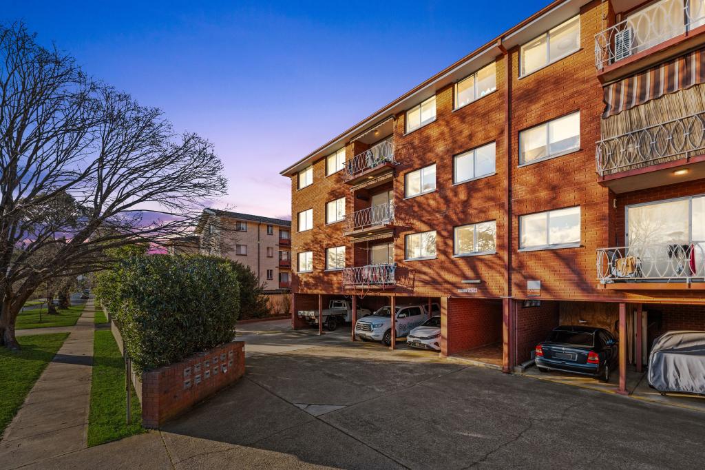 23/56 TRINCULO PL, QUEANBEYAN EAST, NSW 2620