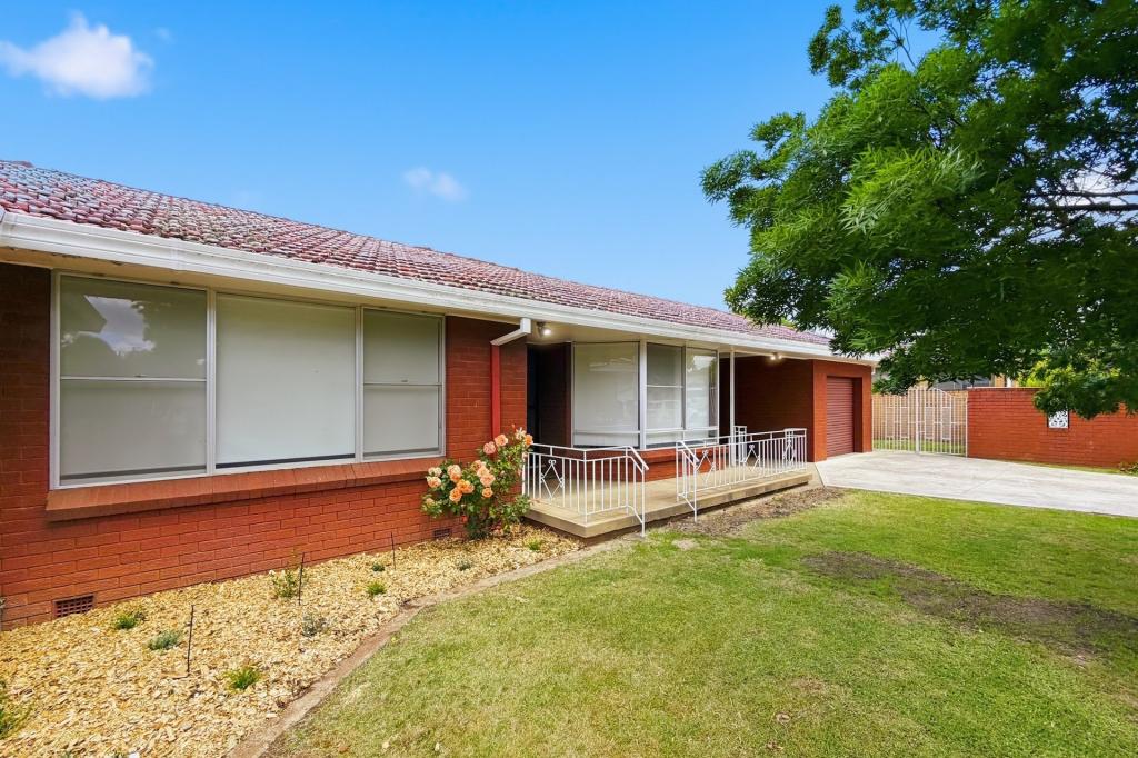 8 James Cook Cres, Orange, NSW 2800