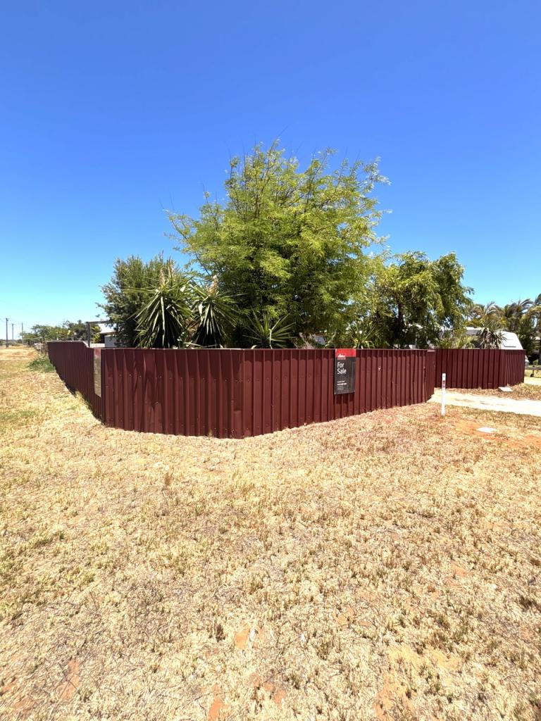 2 Illingworth St, South Carnarvon, WA 6701