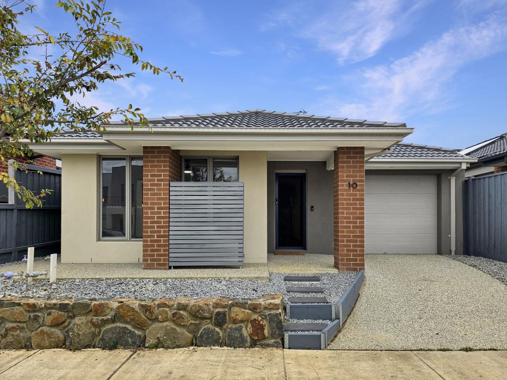 10 Flannery Cct, Charlemont, VIC 3217