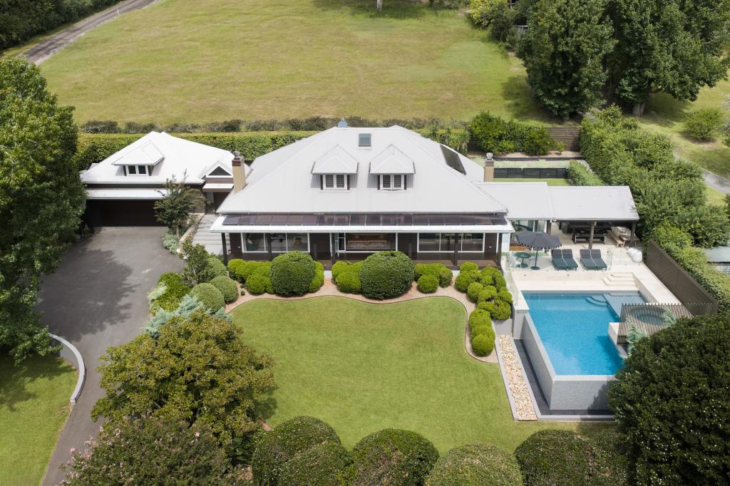 136 Coachwood Rd, Matcham, NSW 2250