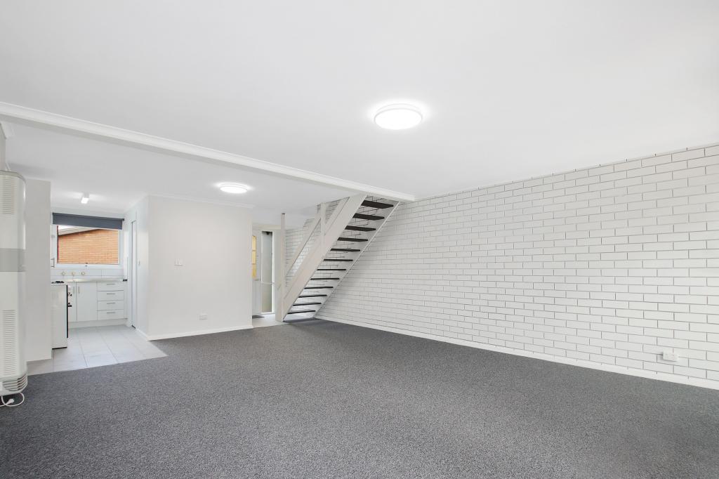 32/588 Oliver St, Lavington, NSW 2641