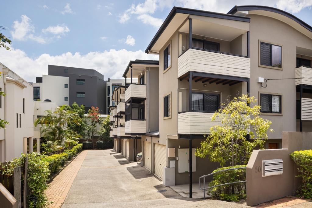 2/50 LAMBERT RD, INDOOROOPILLY, QLD 4068