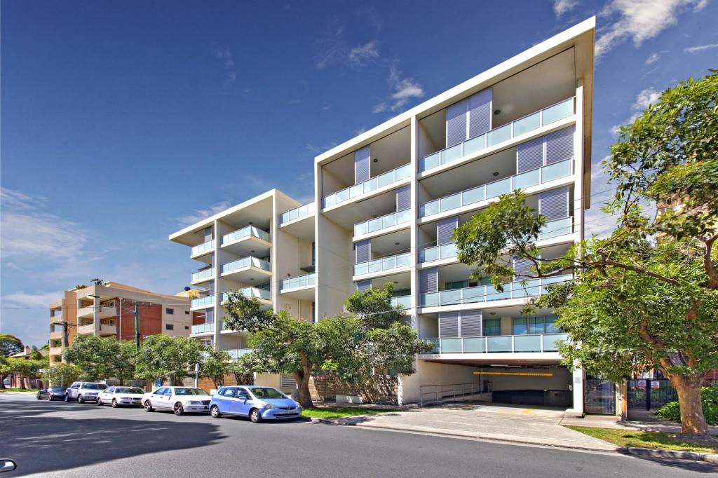 109/8-12 STATION ST, HOMEBUSH, NSW 2140