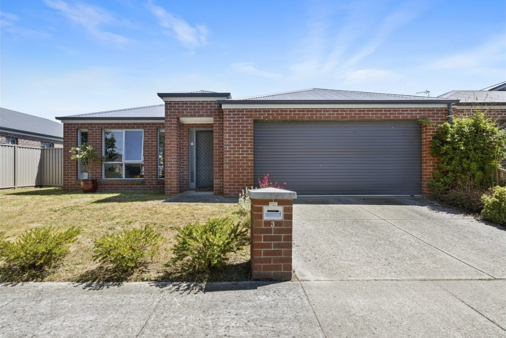 3 Deakes Ct, Sebastopol, VIC 3356