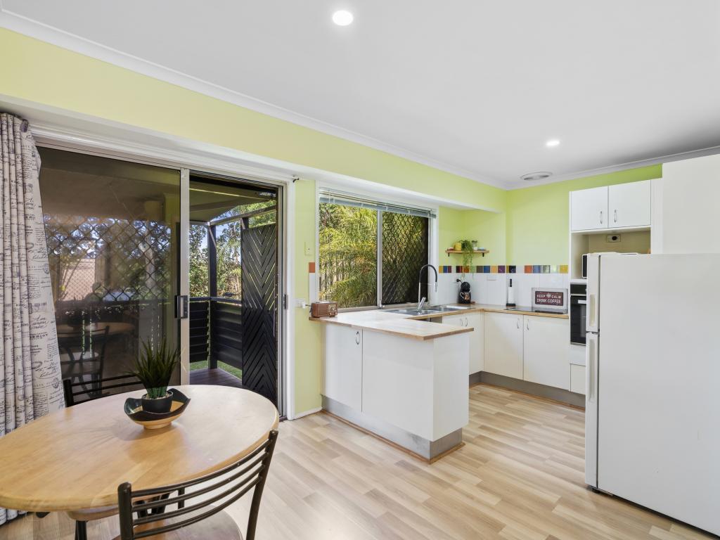 20/51 Olsen Ave, Labrador, QLD 4215