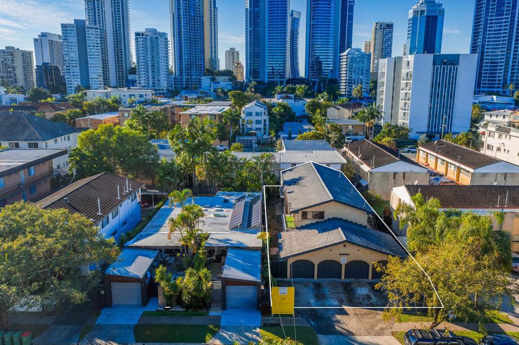 9 DARRAMBAL ST, SURFERS PARADISE, QLD 4217