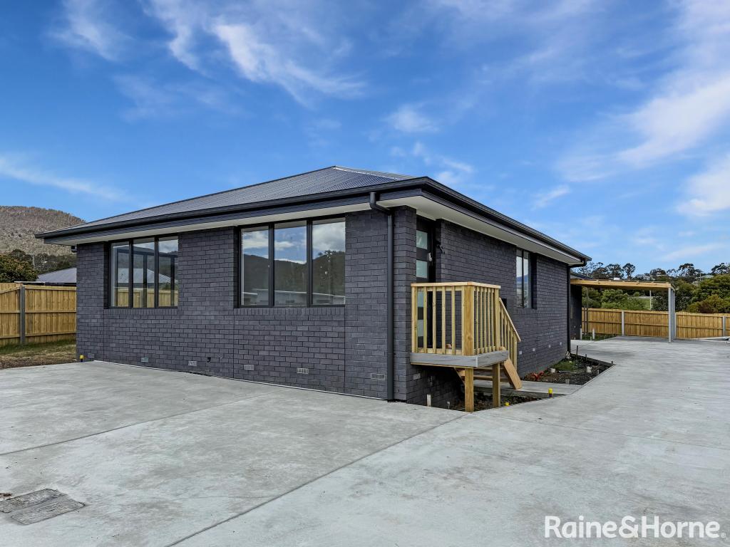 2/82 Benjamin Tce, New Norfolk, TAS 7140