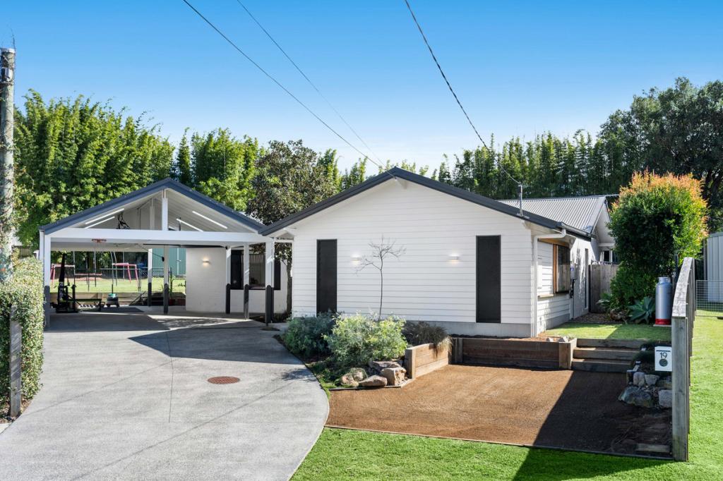19 Cabernet Cres, Thornlands, QLD 4164