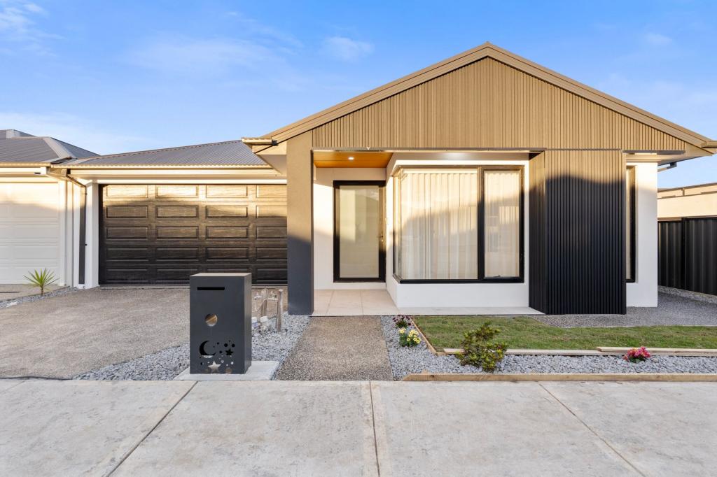 4 Doryanthes Way, Mickleham, VIC 3064