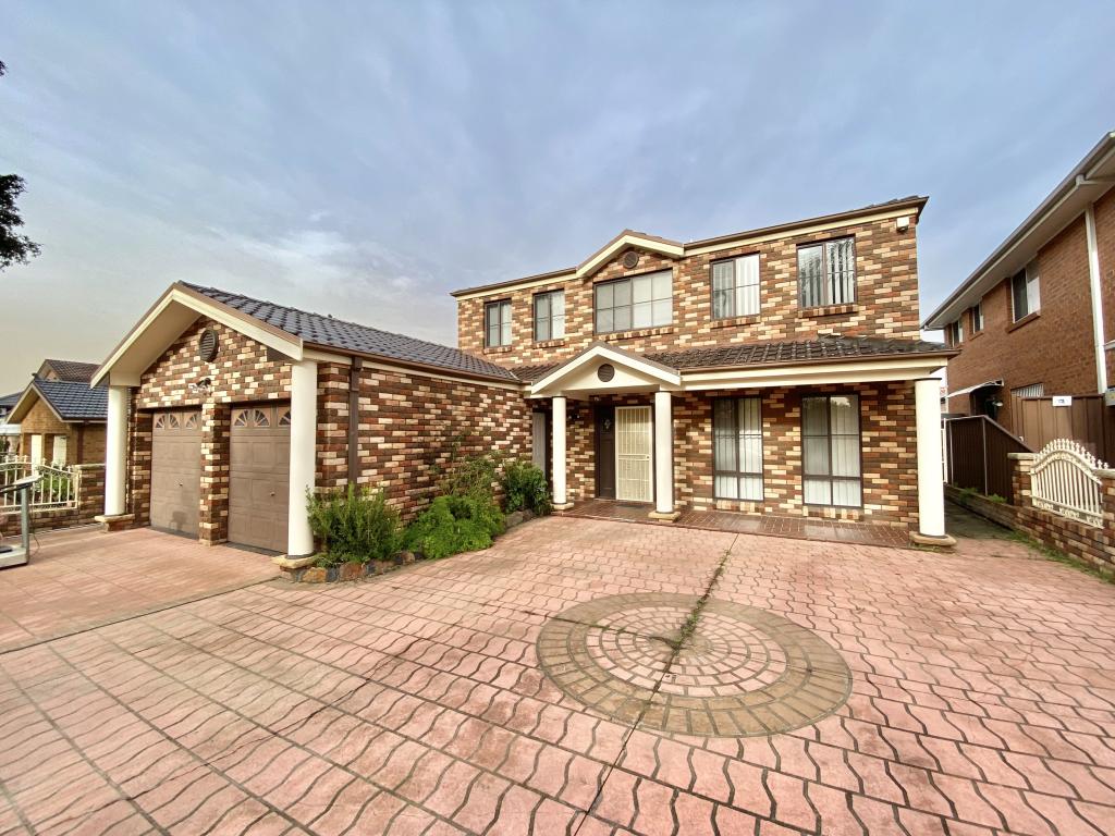 3 Drummoyne Cres, St Johns Park, NSW 2176