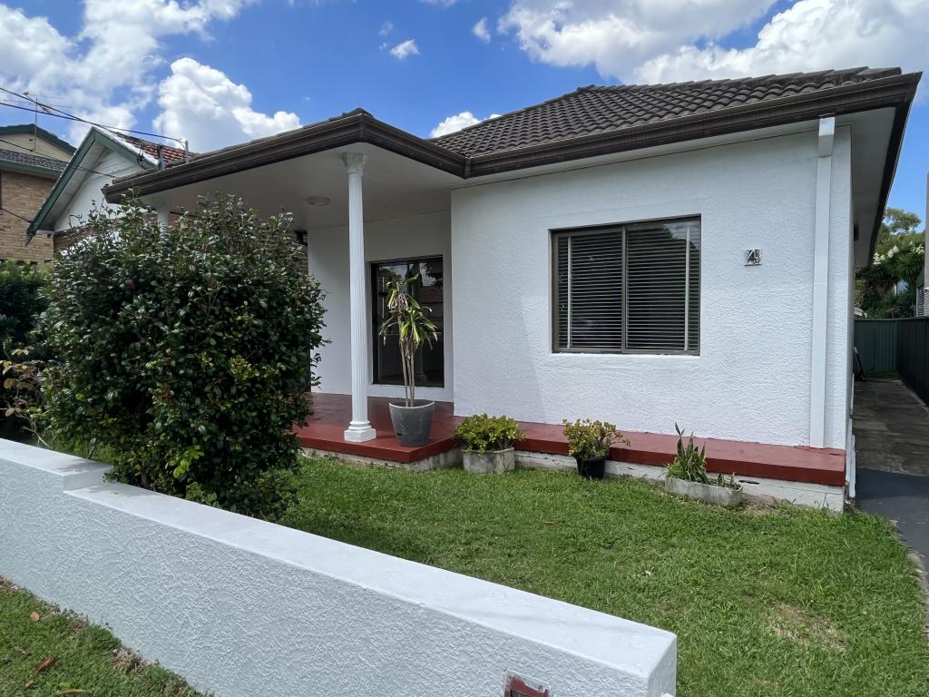 4 Windsor Ave, Croydon Park, NSW 2133