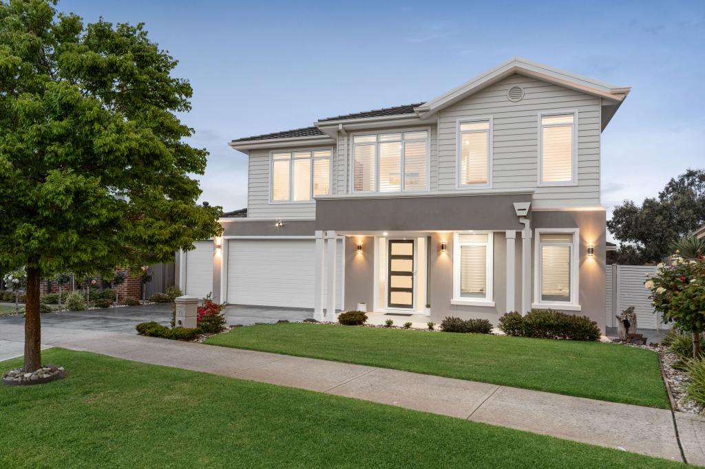 74 Lucknow Dr, Beveridge, VIC 3753