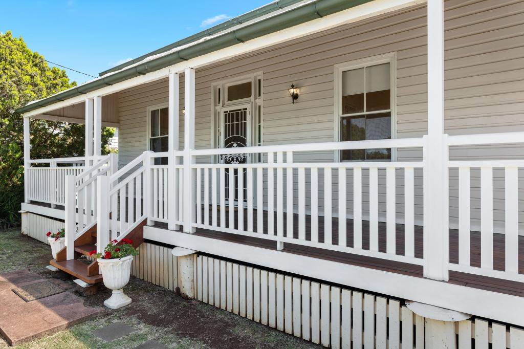 49 Hume St, Pittsworth, QLD 4356