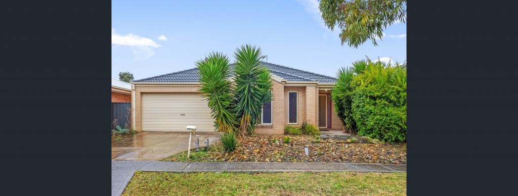 16 CARDINIA GR, MANOR LAKES, VIC 3024
