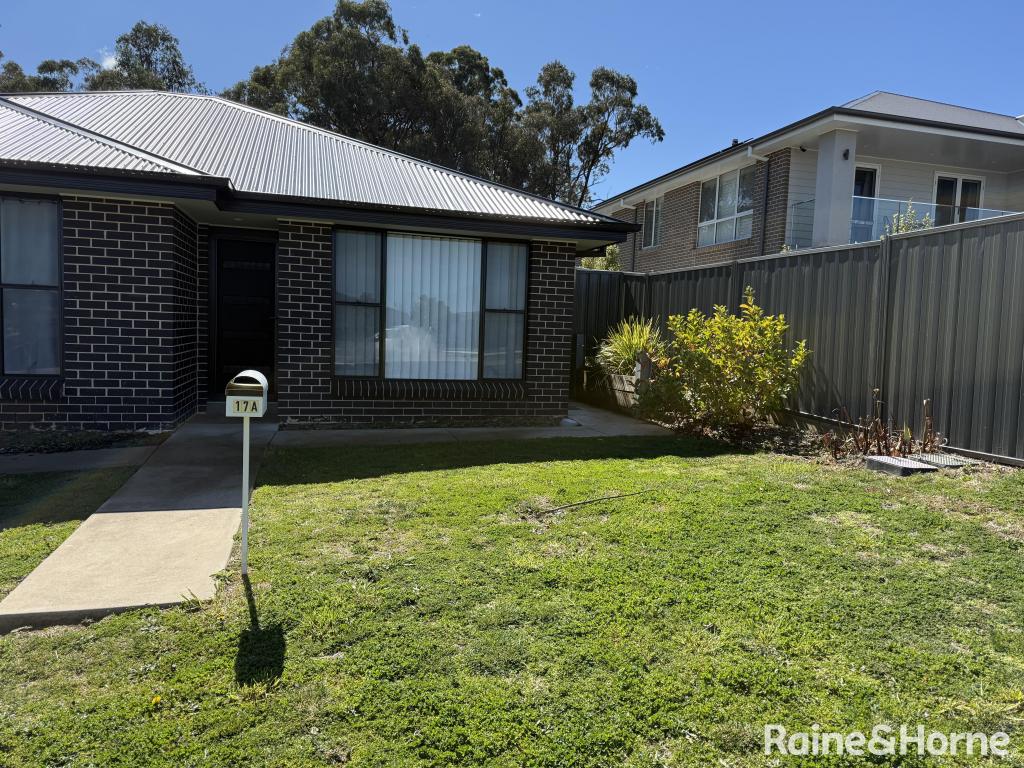 17a Young St, Orange, NSW 2800