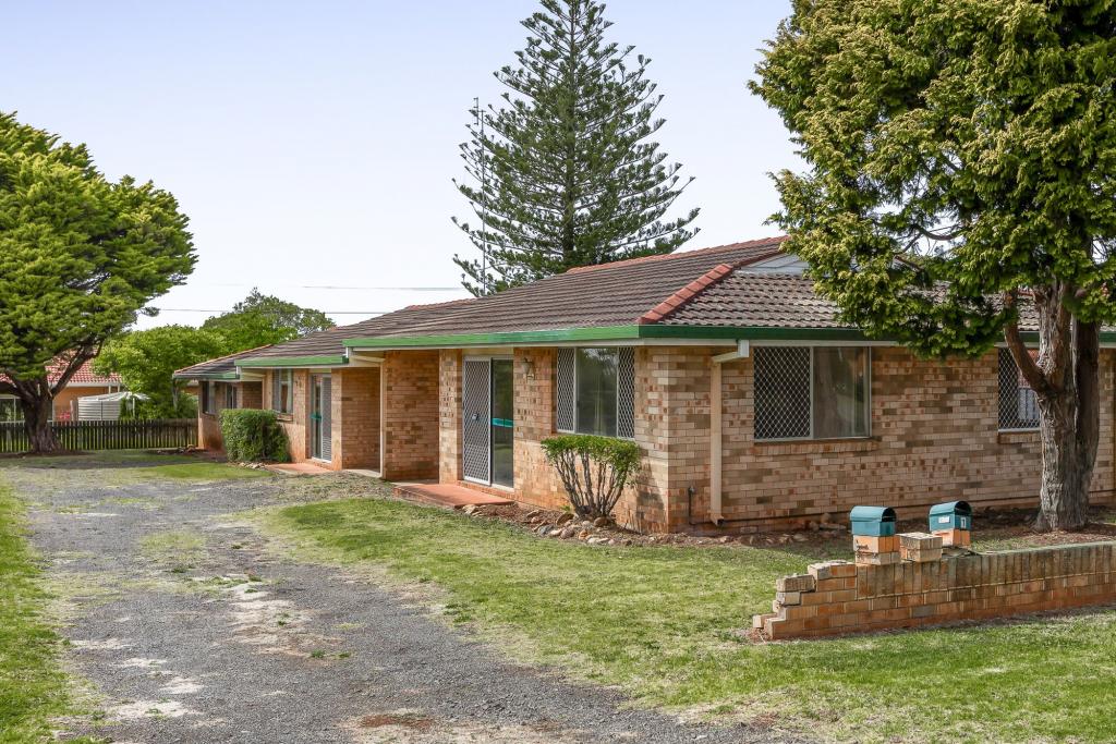 26 Paradise St, Harristown, QLD 4350