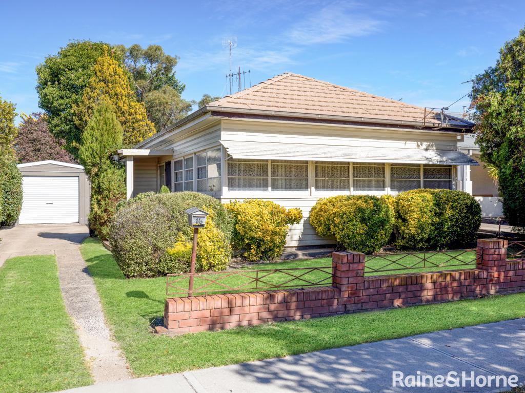 16 Piper St, Bathurst, NSW 2795