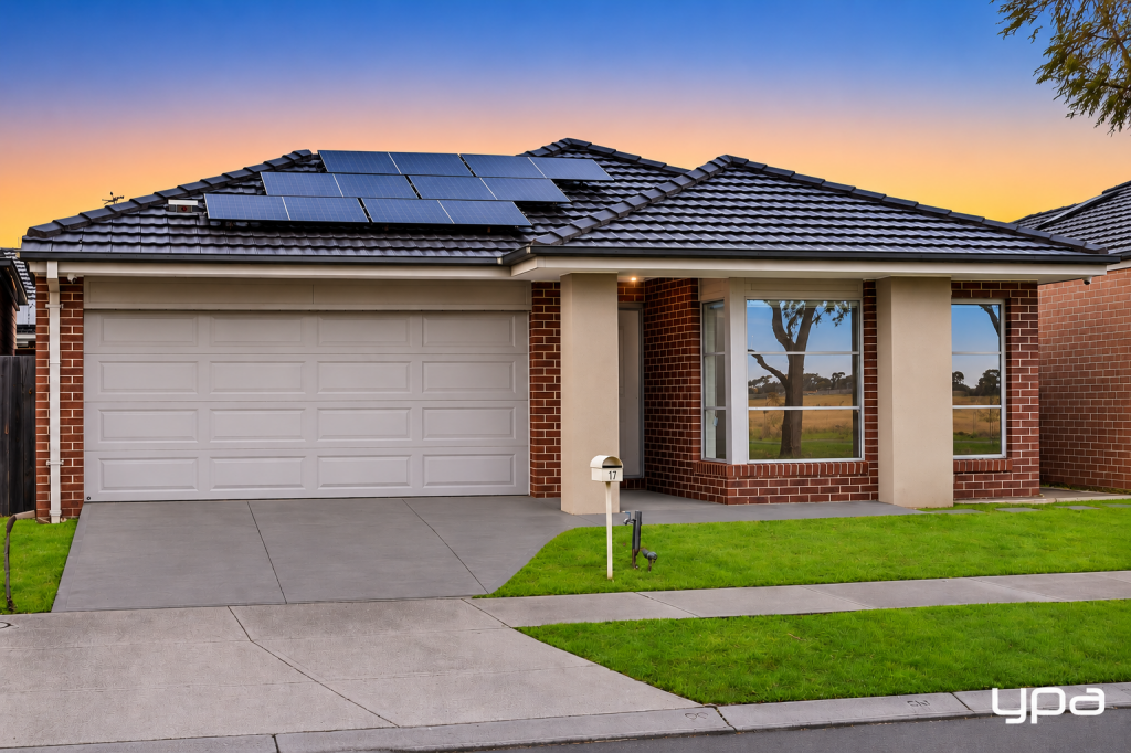 17 MARTABAN CRES, POINT COOK, VIC 3030
