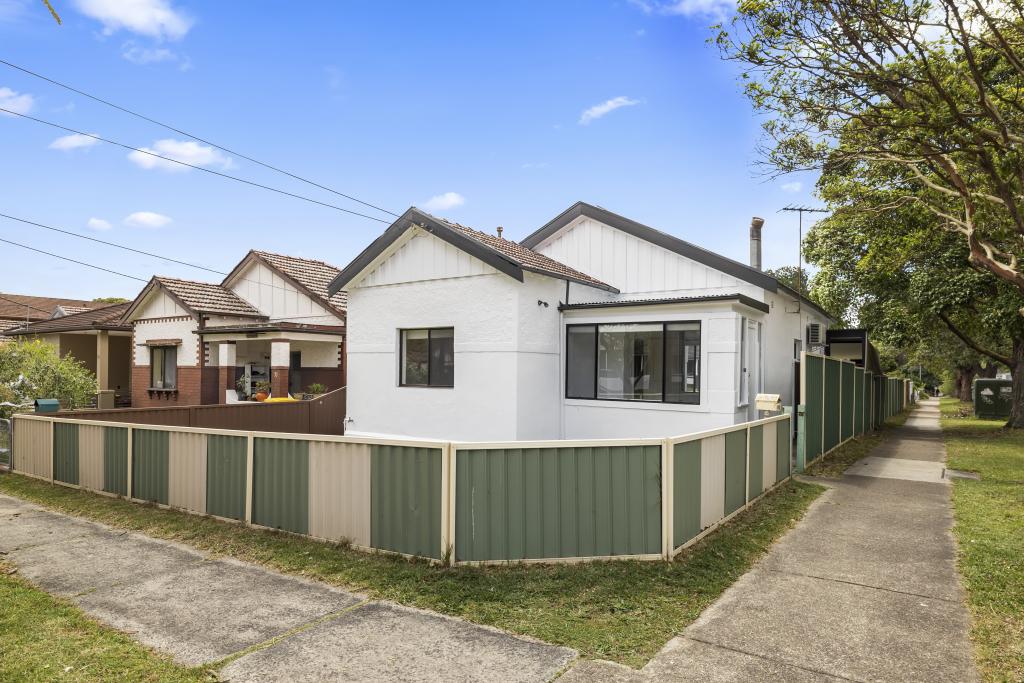 69 Eighth Ave, Campsie, NSW 2194