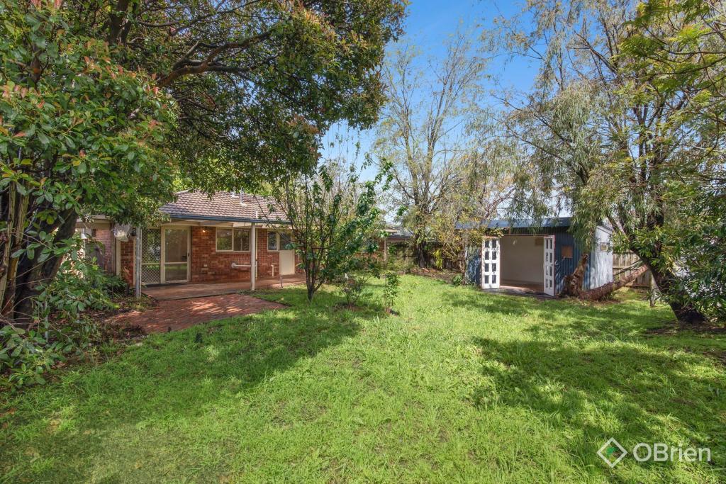 1 LADY BEVERLEY CCT, SOMERVILLE, VIC 3912