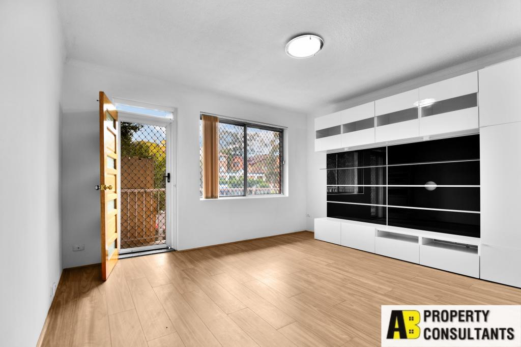 4/8 ALLEN ST, HARRIS PARK, NSW 2150