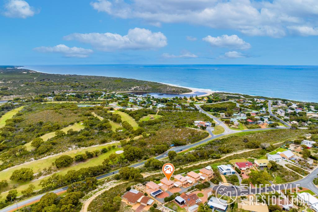 4/8 Collett Pl, Guilderton, WA 6041