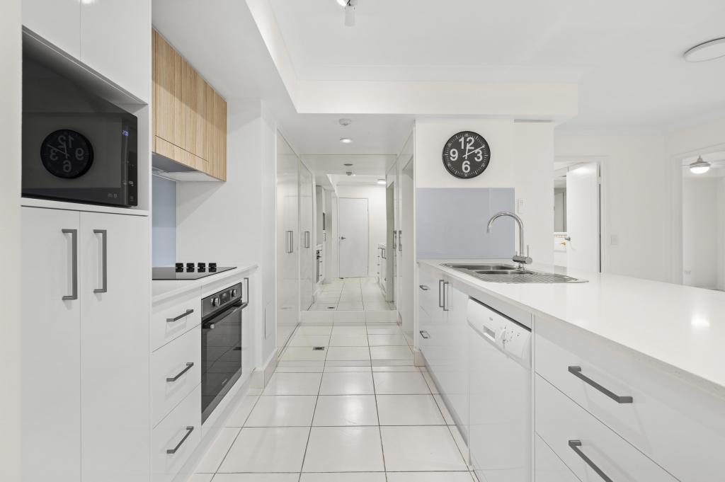 10/5-7 Cronin Ave, Main Beach, QLD 4217