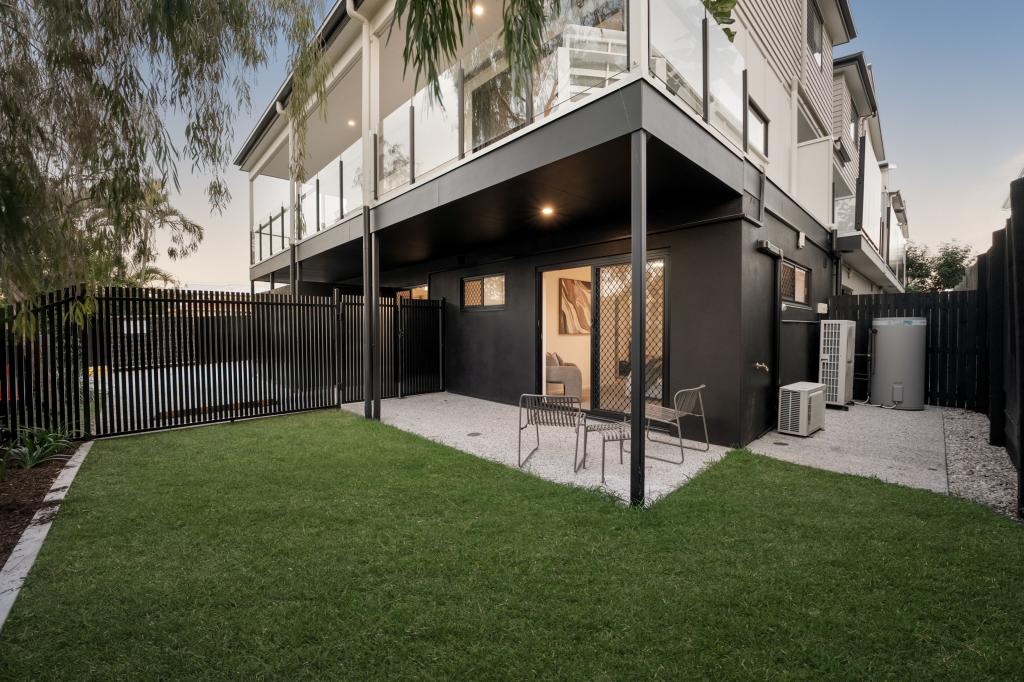 1 & 8/24 Skew St, Sherwood, QLD 4075