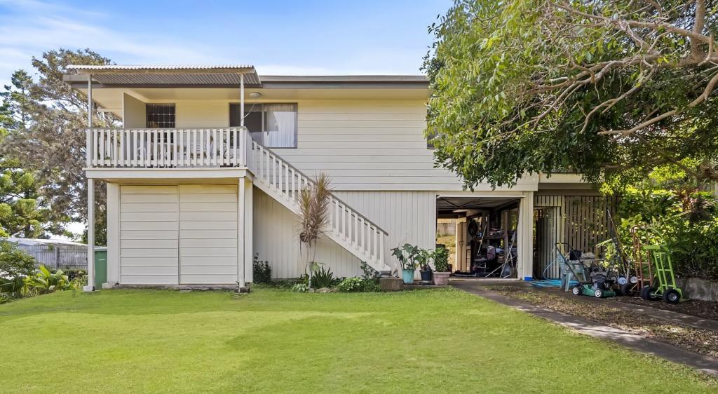 27 Nicholson St, Emu Park, QLD 4710