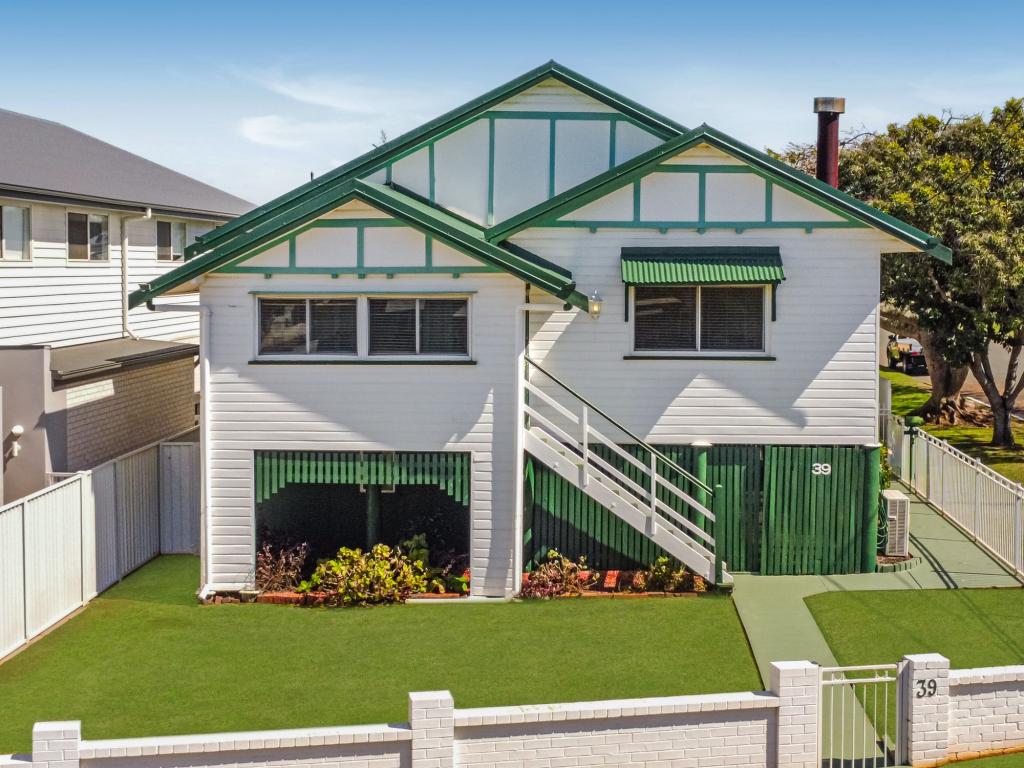 39 PRINCE EDWARD PDE, REDCLIFFE, QLD 4020