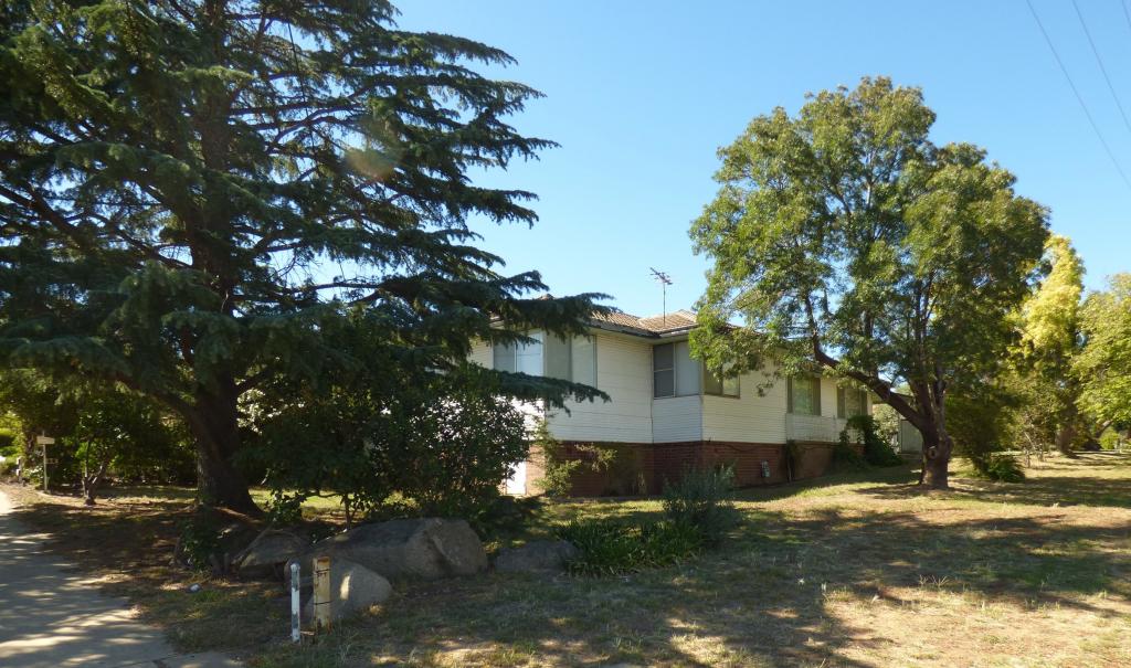 16 William St, Young, NSW 2594
