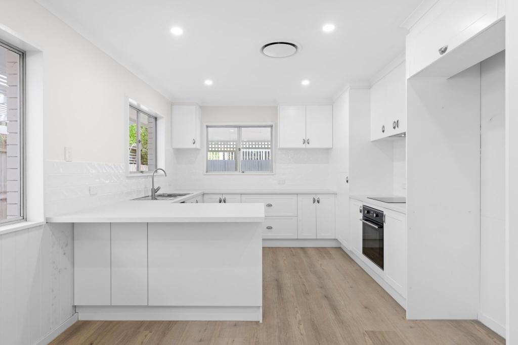 64 MORTLAKE RD, GRACEVILLE, QLD 4075