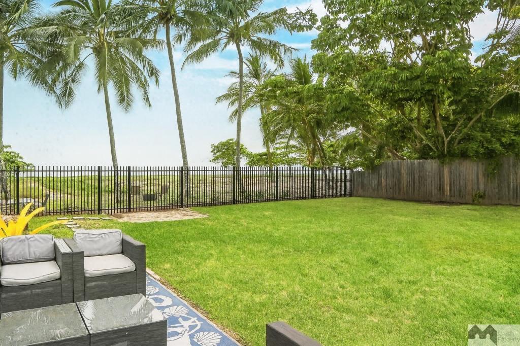 30 Cinderella St, Machans Beach, QLD 4878