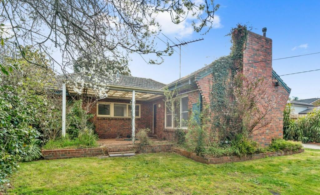 16 BONDI AVE, FRANKSTON, VIC 3199