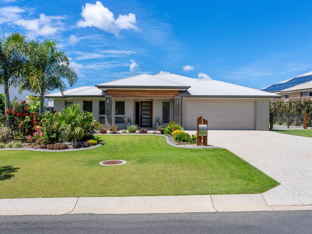 12 Capella Dr, Redland Bay, QLD 4165