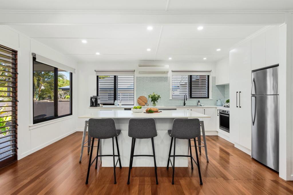 29 Third Ave, Palm Beach, QLD 4221