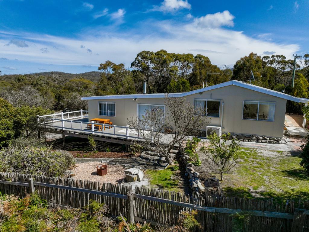 238 Gardens Rd, Binalong Bay, TAS 7216