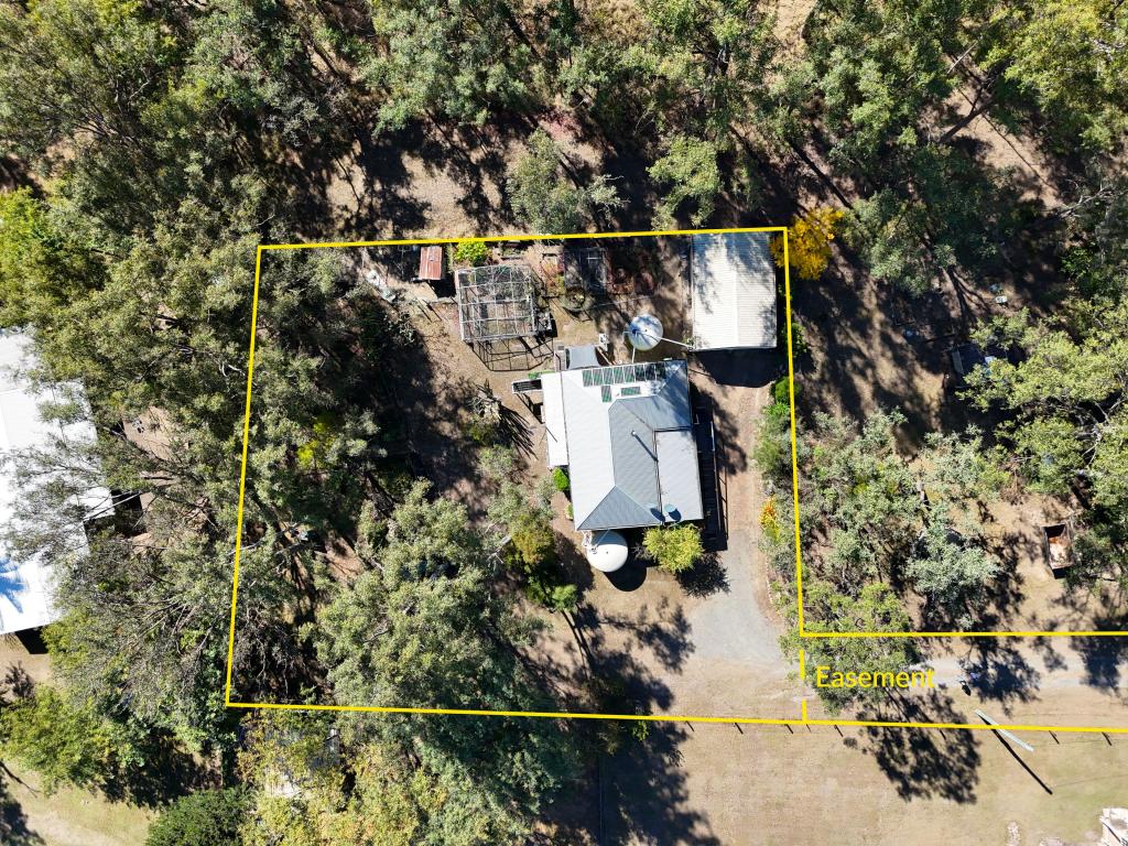 11 East St, Esk, QLD 4312