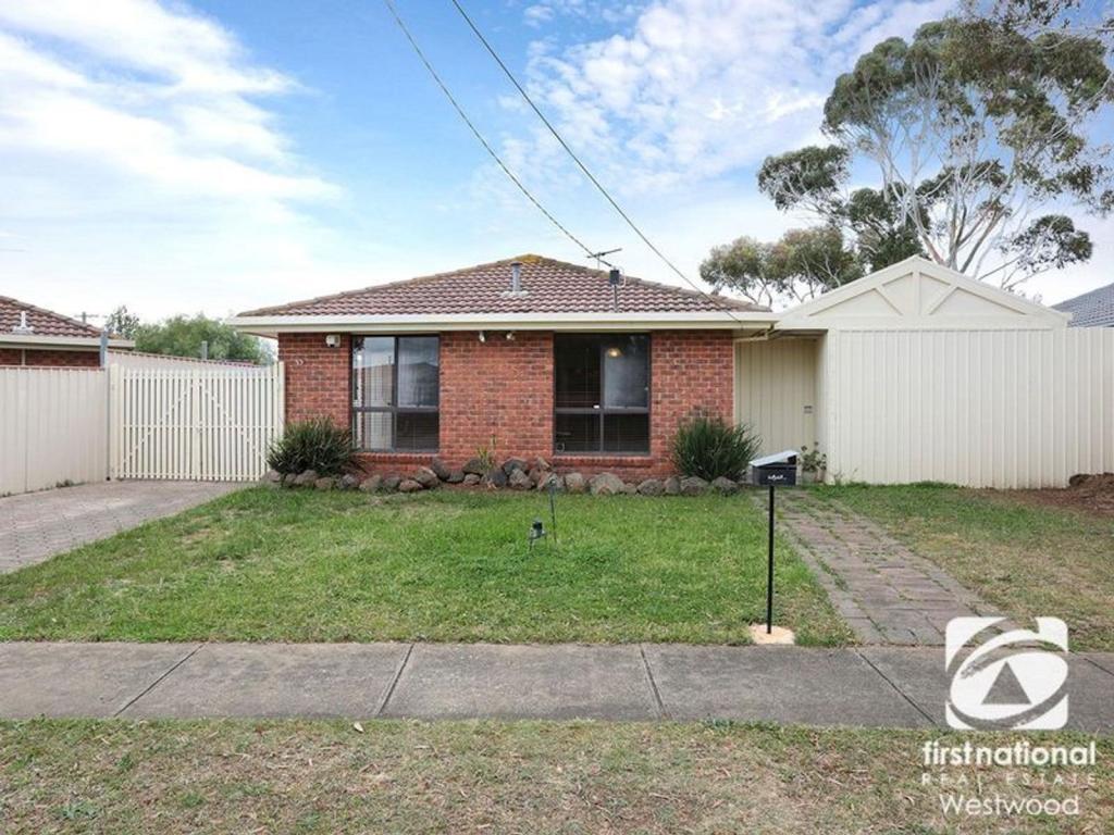 33 Hawkesbury Rd, Werribee, VIC 3030