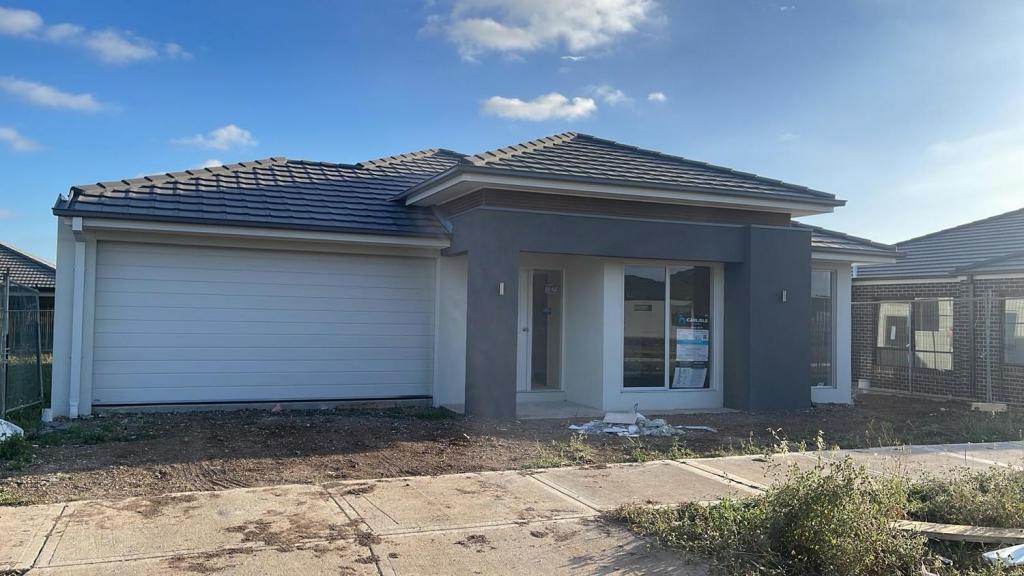 4 Clipstone Cres, Fraser Rise, VIC 3336